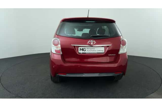 Toyota Verso (2017) thumbnail 4
