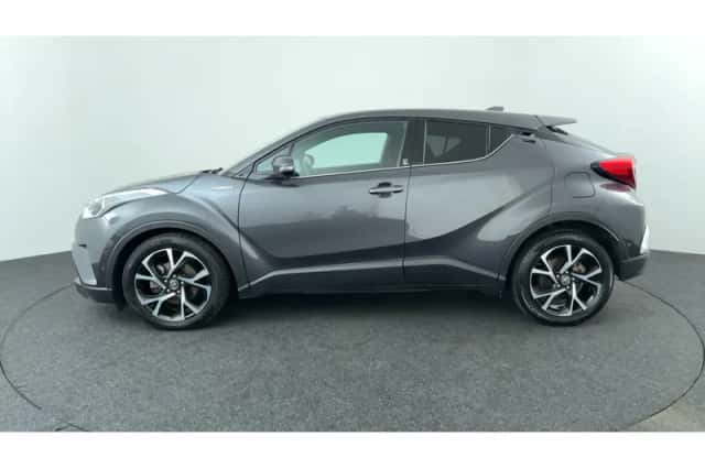 Toyota C-HR (2019) thumbnail 2