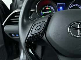 Toyota C-HR (2019) thumbnail 15