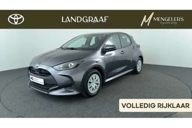 Toyota Yaris (2022) thumbnail 1