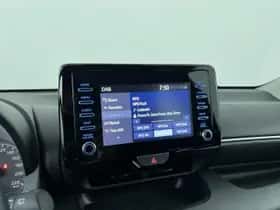 Toyota Yaris (2022) thumbnail 18