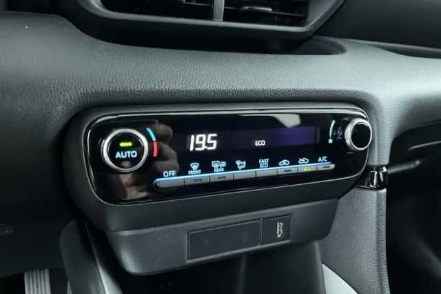 Toyota Yaris (2022) thumbnail 20