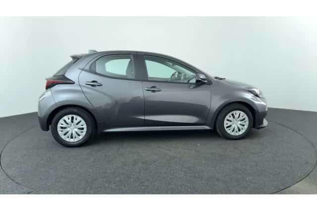 Toyota Yaris (2022) thumbnail 6