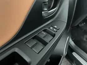 Toyota Yaris (2014) thumbnail 12