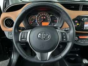 Toyota Yaris (2014) thumbnail 14