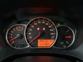 Toyota Yaris (2014) thumbnail 17