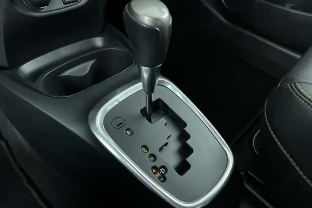 Toyota Yaris (2014) thumbnail 22