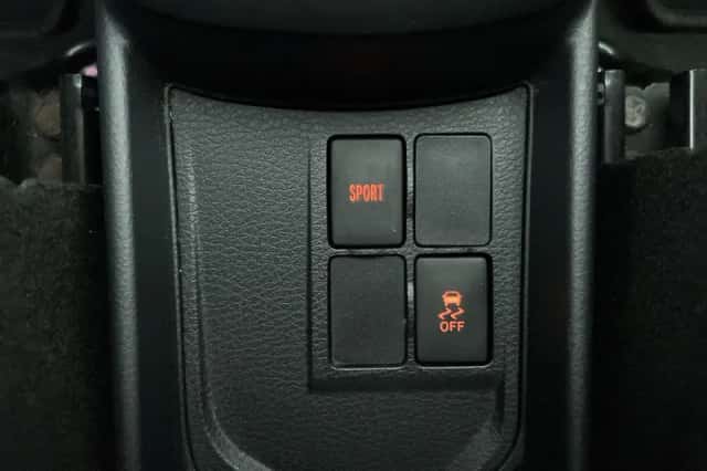 Toyota Yaris (2014) thumbnail 23