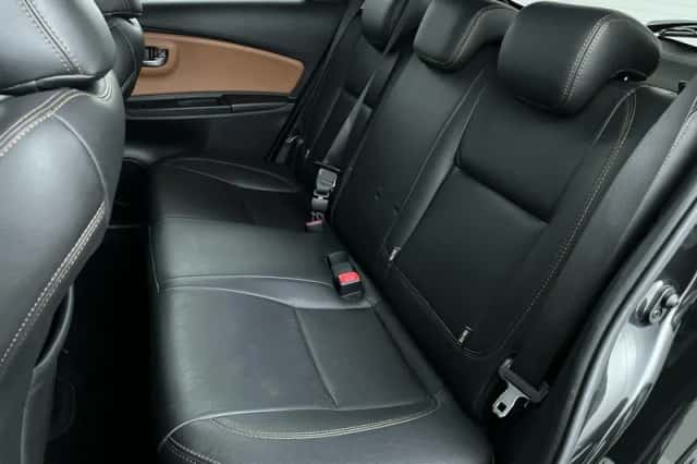 Toyota Yaris (2014) thumbnail 24