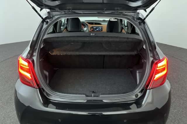 Toyota Yaris (2014) thumbnail 26