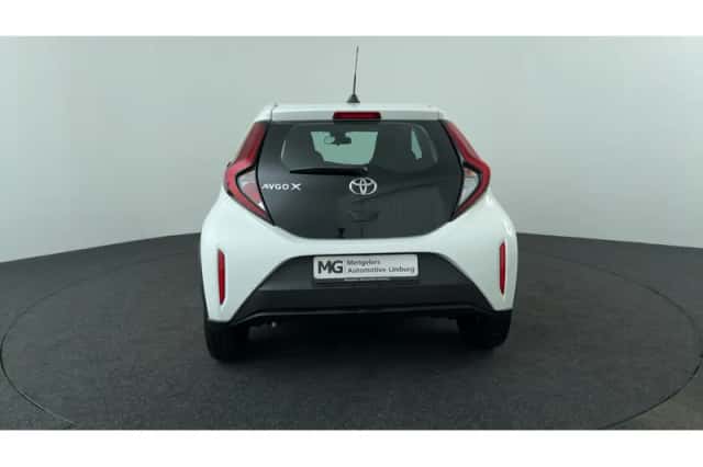 Toyota Aygo X (2024) thumbnail 4