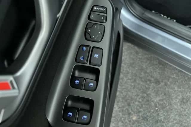 Hyundai Kona (2019) thumbnail 12