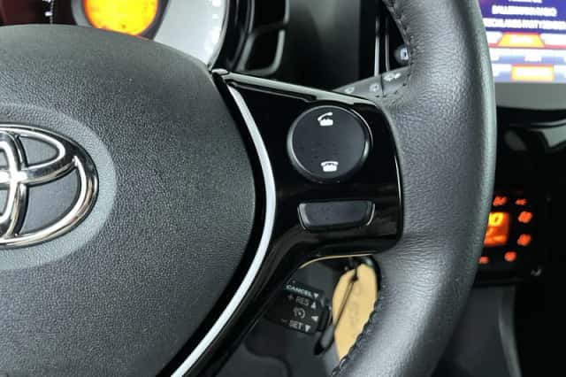 Toyota Aygo (2022) thumbnail 16