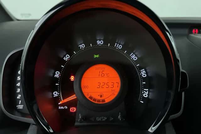 Toyota Aygo (2022) thumbnail 17