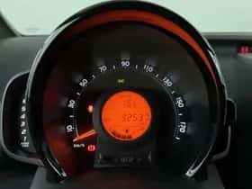 Toyota Aygo (2022) thumbnail 17