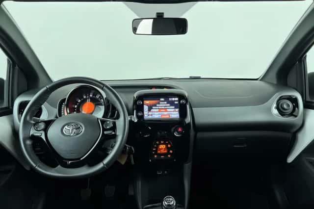 Toyota Aygo (2022) thumbnail 24