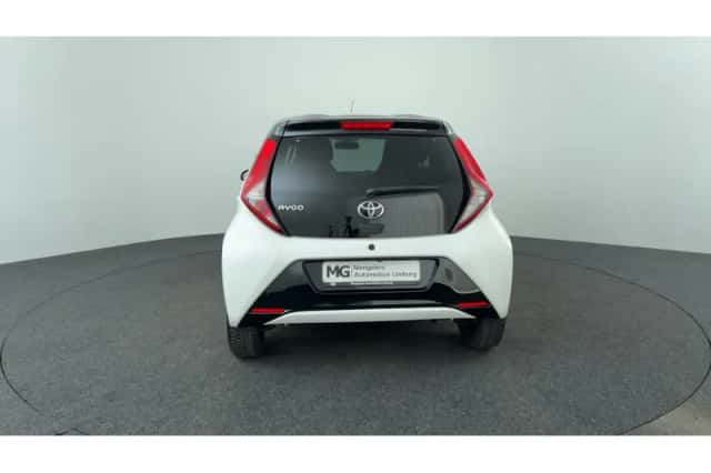 Toyota Aygo (2022) thumbnail 4