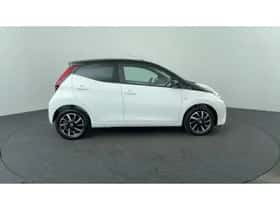 Toyota Aygo (2022) thumbnail 6