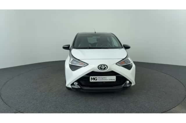 Toyota Aygo (2022) thumbnail 8
