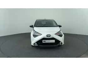 Toyota Aygo (2022) thumbnail 8