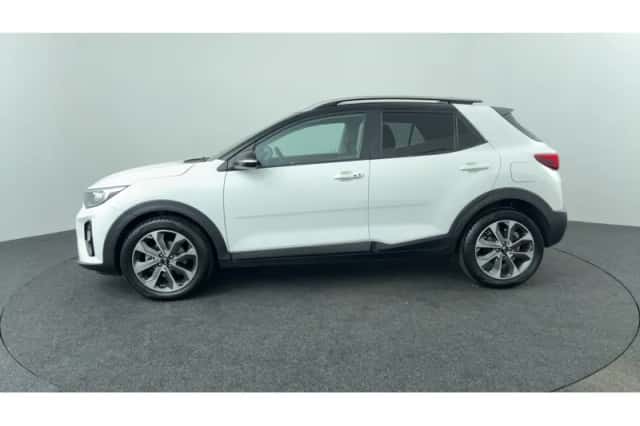Kia Stonic (2019) thumbnail 2
