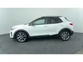 Kia Stonic (2019) thumbnail 2