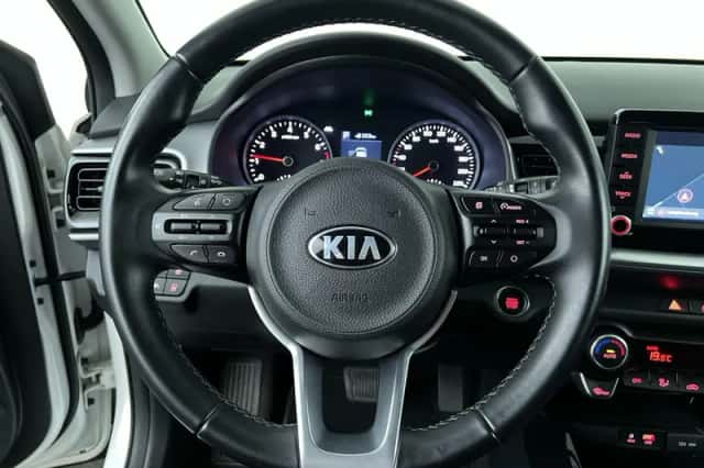 Kia Stonic (2019) thumbnail 14