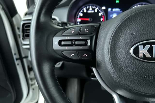 Kia Stonic (2019) thumbnail 15