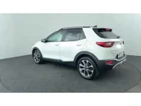 Kia Stonic (2019) thumbnail 3