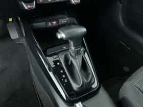 Kia Stonic (2019) thumbnail 22