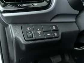 Kia Stonic (2019) thumbnail 27