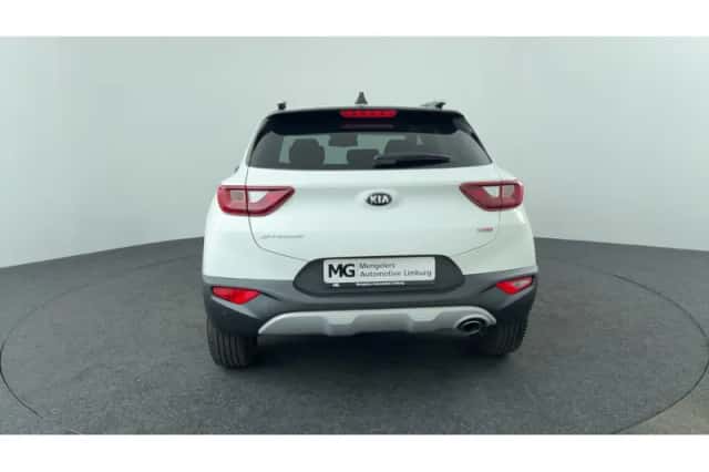 Kia Stonic (2019) thumbnail 4