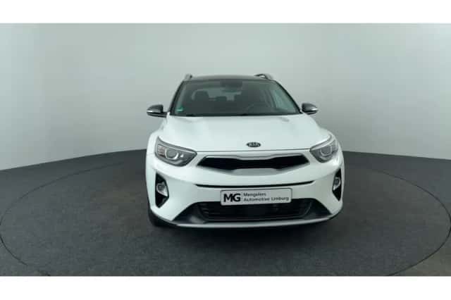Kia Stonic (2019) thumbnail 8