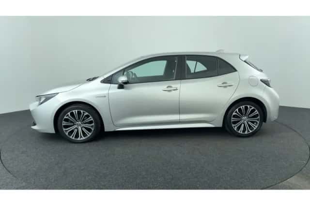 Toyota Corolla (2019) thumbnail 2