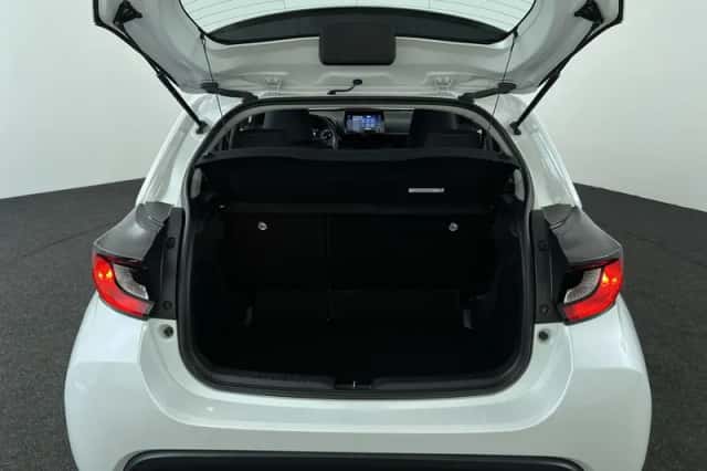 Toyota Yaris (2020) thumbnail 25
