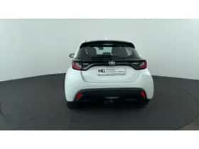Toyota Yaris (2020) thumbnail 4