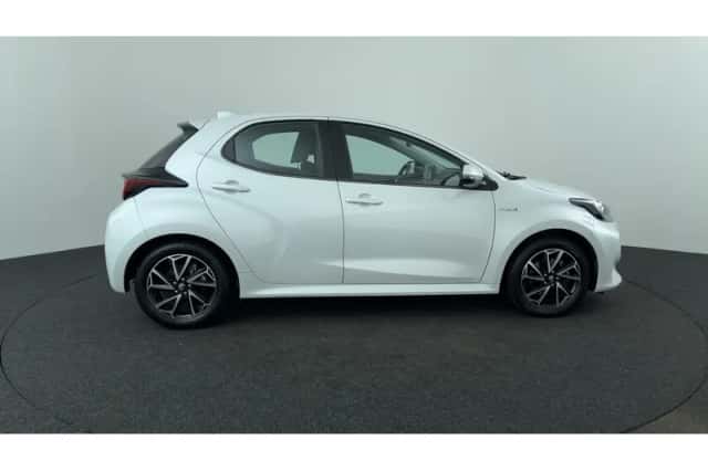 Toyota Yaris (2020) thumbnail 6