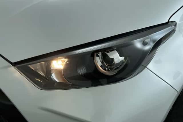 Toyota Yaris (2020) thumbnail 9