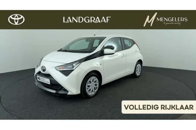 Toyota Aygo (2020) thumbnail 1
