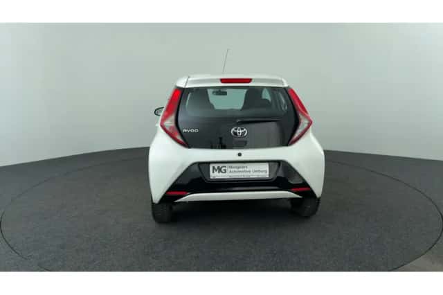 Toyota Aygo (2020) thumbnail 4