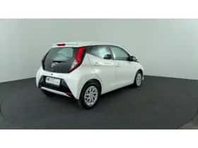 Toyota Aygo (2020) thumbnail 5