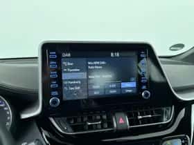 Toyota C-HR (2020) thumbnail 18
