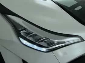 Toyota C-HR (2020) thumbnail 9