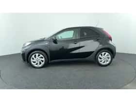 Toyota Aygo X (2022) thumbnail 2