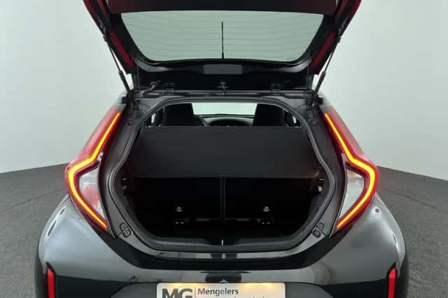 Toyota Aygo X (2022) thumbnail 25
