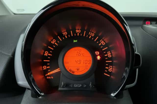 Toyota Aygo (2019) thumbnail 16