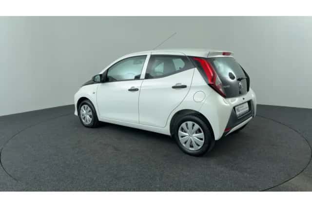 Toyota Aygo (2019) thumbnail 3