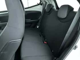 Toyota Aygo (2019) thumbnail 21
