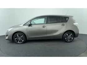 Toyota Verso (2017) thumbnail 2