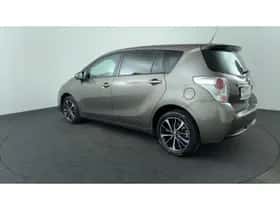 Toyota Verso (2017) thumbnail 3